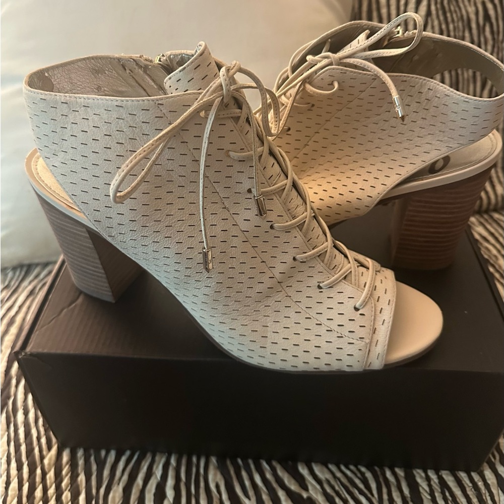 Sam Edelman Cream Lace-Up Block Heel Sandals